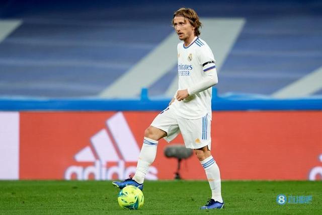 NBA：快船主场险胜鹈鹕