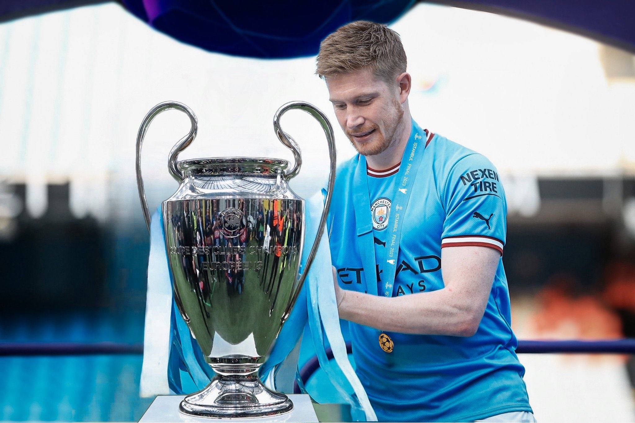 哈体院滑冰场现国家一级运动员亲授防摔技巧