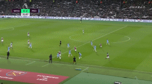 萨里：看到空荡荡的看台，我有些难过